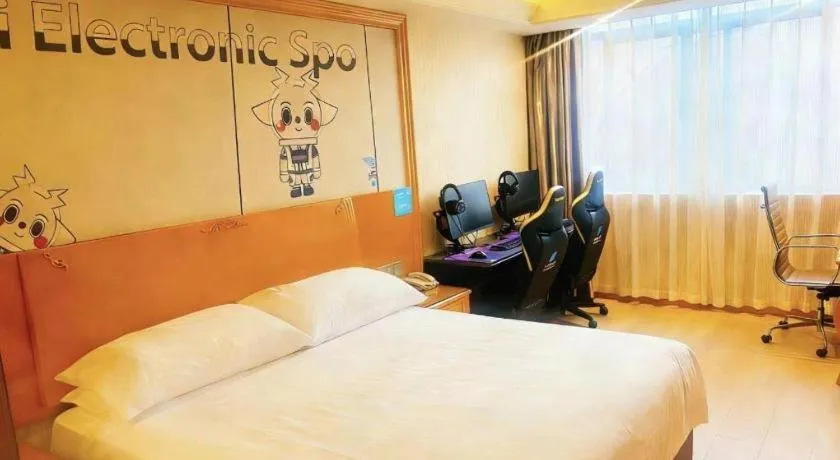 Bed in Vienna Hotel Shanghai Hongqiao National Exhibition Cente Sijing Metro Station