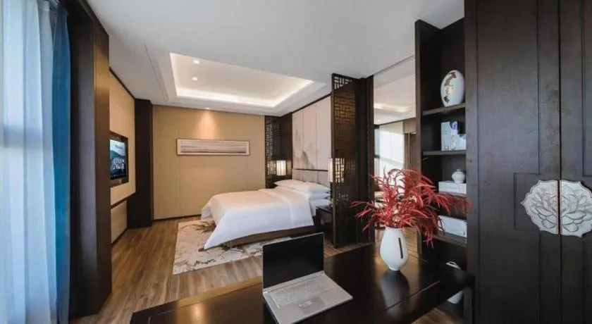 Bed in Venus Royal Hotel Ordos Yijinhuoluo Banner Olympic