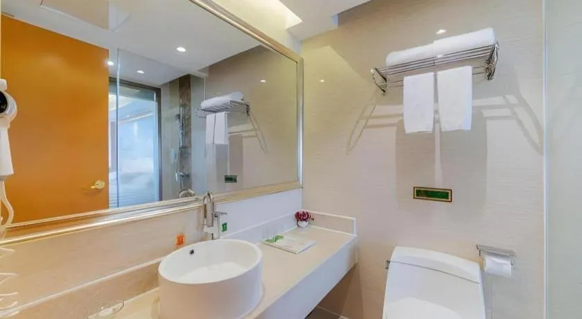 Vienna Hotel Guangdong Shaoguan Renhua Danxiashan County Center