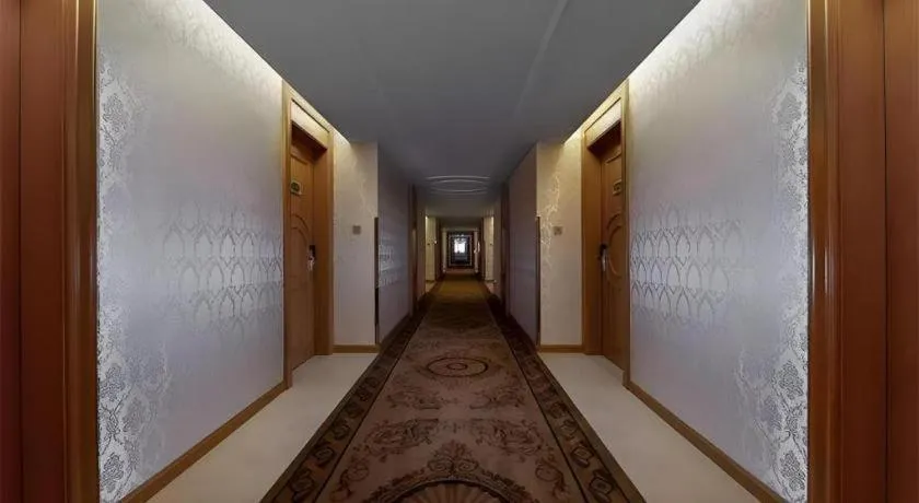 Vienna Hotel Guangdong Shaoguan Renhua Danxiashan County Center