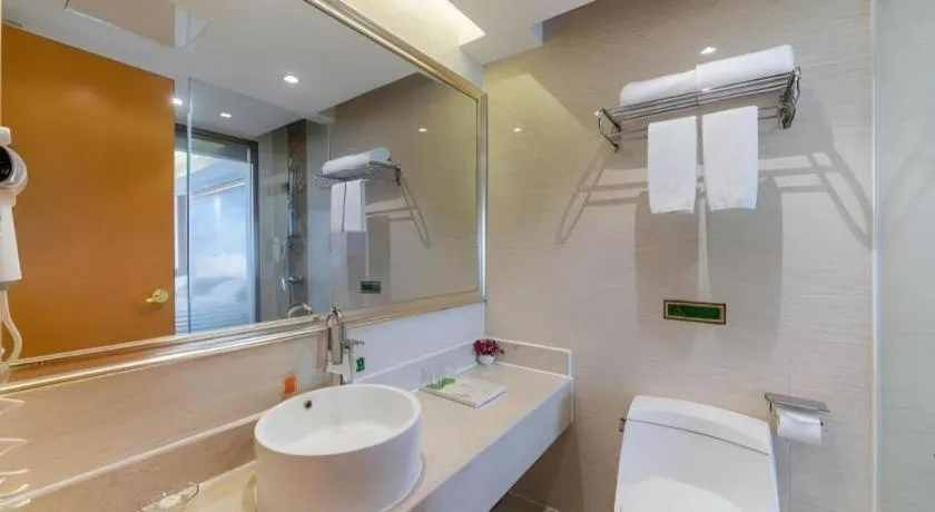 Vienna Hotel Guangdong Shaoguan Renhua Danxiashan County Center