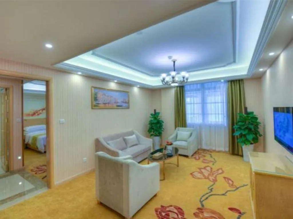 Vienna Hotel Chengdu Chadianzi Toursim Center