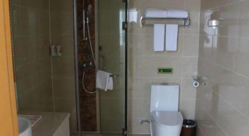 Vienna Hotel Guangdong Zhaoqing Sihui Center Jade Expo Market