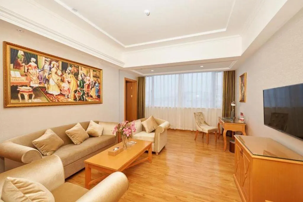 Vienna Hotel Guangdong Zhaoqing Sihui Center Jade Expo Market