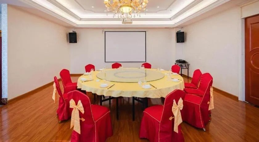 Vienna Hotel Guangdong Shantou South Bus Station