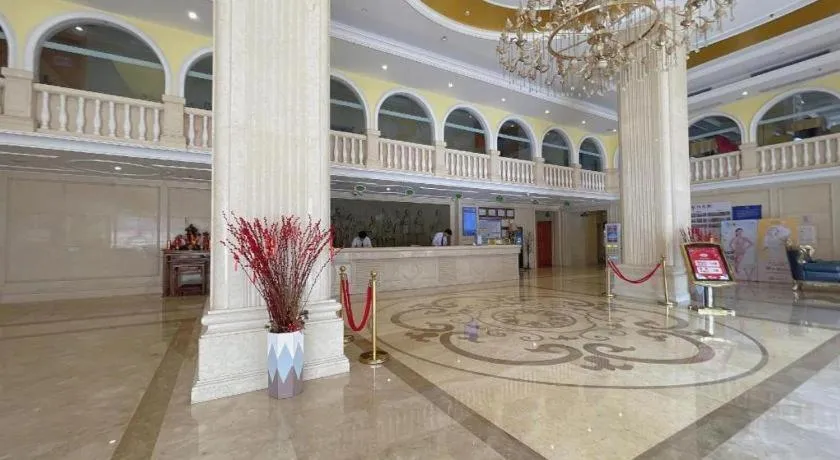 Vienna Hotel Guangdong Shantou South Bus Station