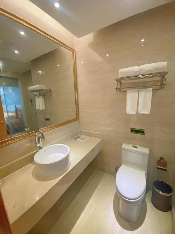 Vienna Hotel Guangdong Shantou South Bus Station