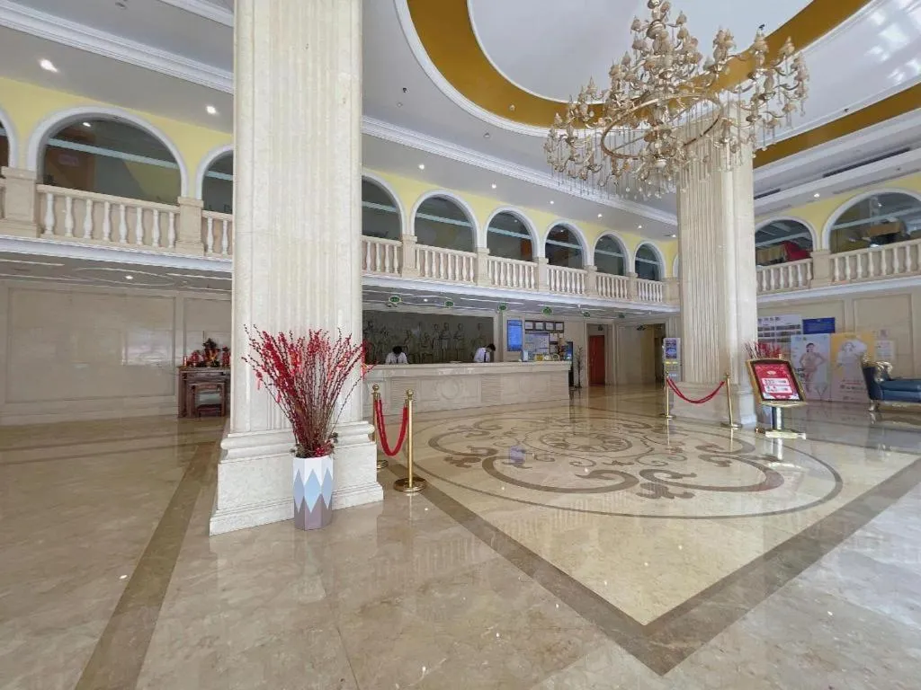 Vienna Hotel Guangdong Shantou South Bus Station