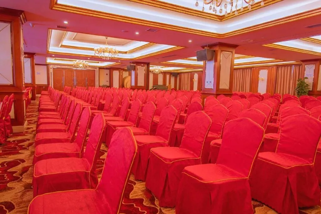 Vienna Hotel Guangdong Shantou South Bus Station