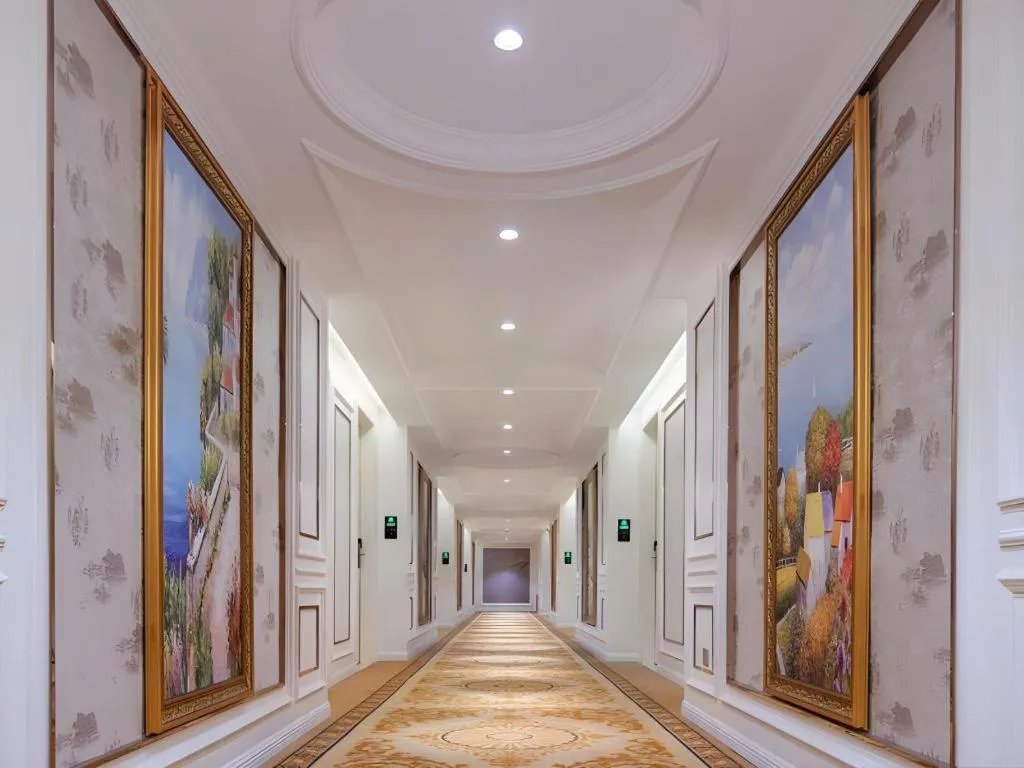 Vienna Hotel Guangdong Shantou South Bus Station