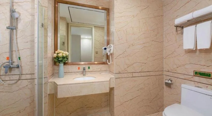 Vienna Hotel Guangdong Shantou South Bus Station