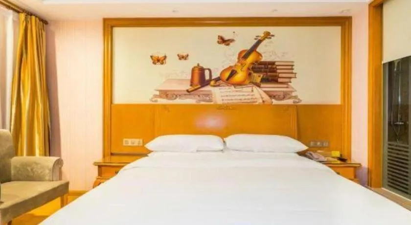 Bed in Vienna Hotel Shanghai Songjiang Market Miaoqian Street