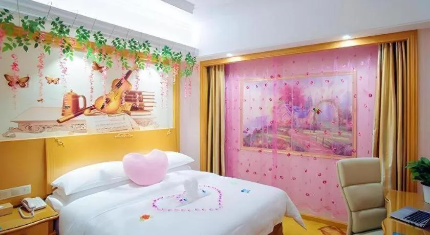 Bed in Vienna Hotel Shanghai Songjiang Market Miaoqian Street