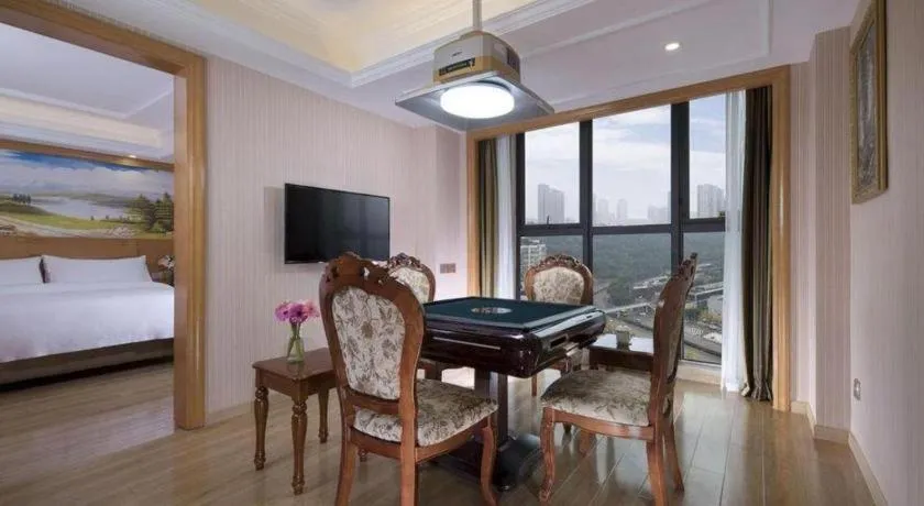 Vienna Hotel Chongqing West Station Southwesten Hospital