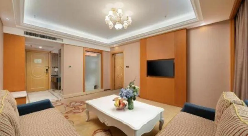 Vienna Hotel Nanning Anji Wanda 33rd Middle School Metro Station