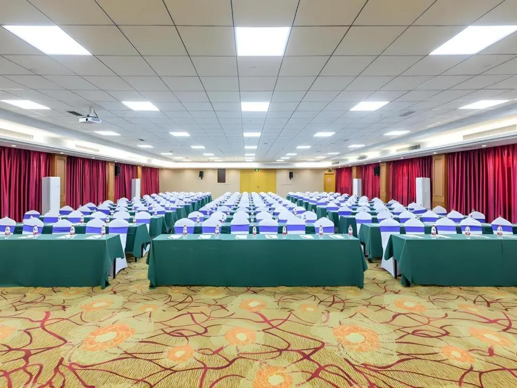 Vienna Hotel Nanning Anji Wanda 33rd Middle School Metro Station