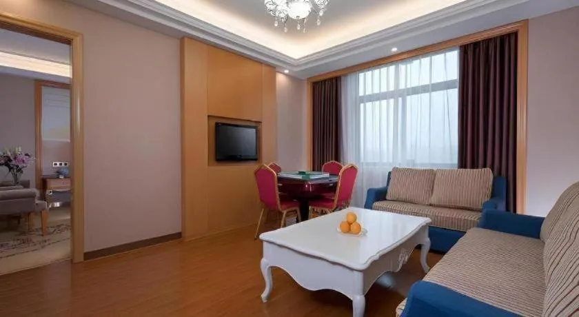 Vienna Hotel Nanning Anji Wanda 33rd Middle School Metro Station