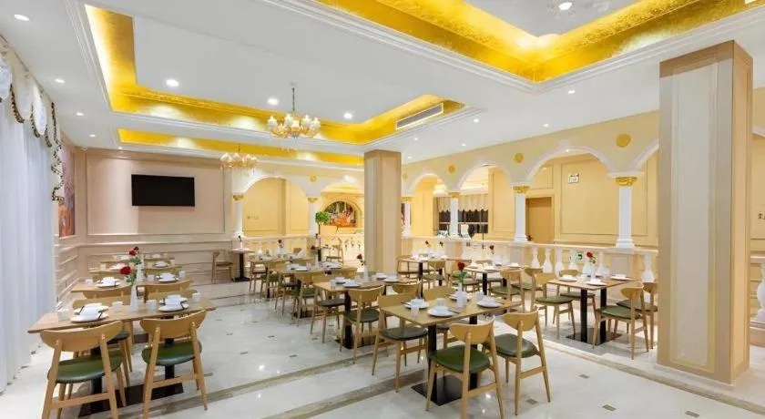 Vienna Hotel Wuhan Guobo Jiangang Metro Station