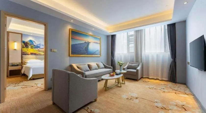 Vienna Hotel Wuhan Guobo Jiangang Metro Station