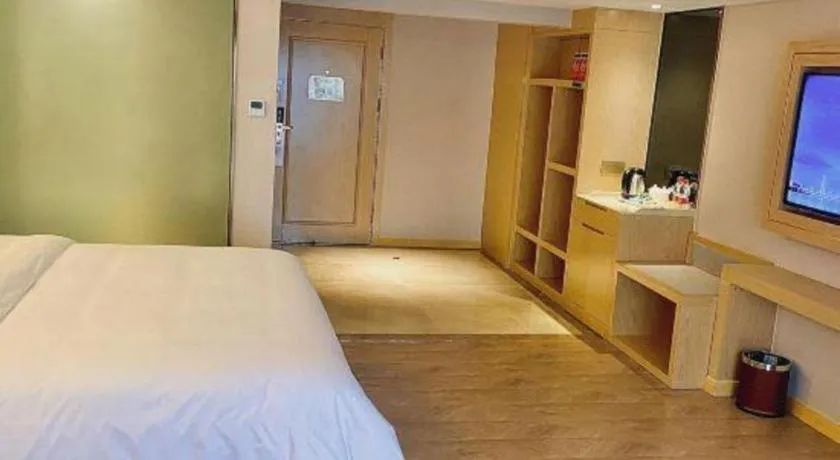 Bed in Vienna Hotel Chongqing Lijiatuo Pedestrian Street