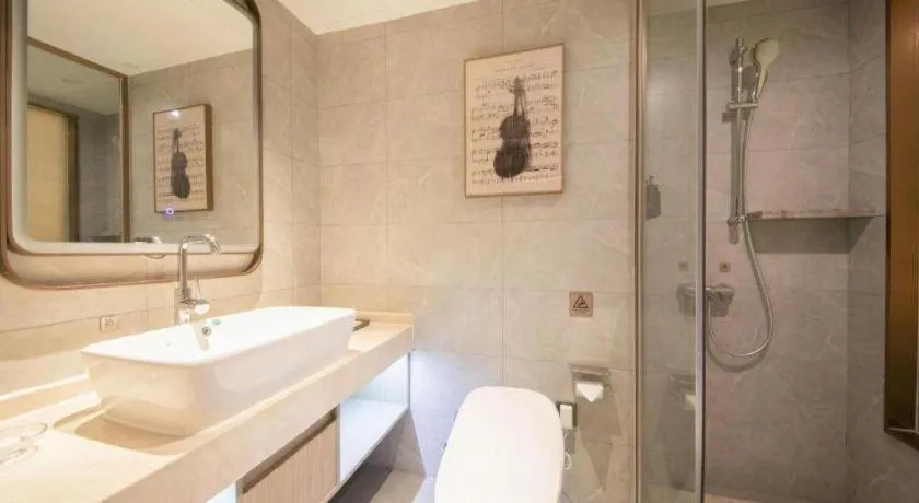 Vienna Hotel Hubei Jinzhou Changjiang University