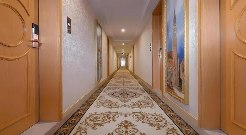Vienna Hotel Hubei Jinzhou Changjiang University