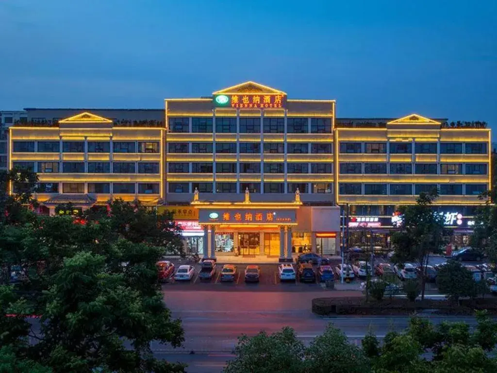 Vienna Hotel Hubei Jinzhou Changjiang University Vienna Hotel Hubei Jinzhou Changjiang University