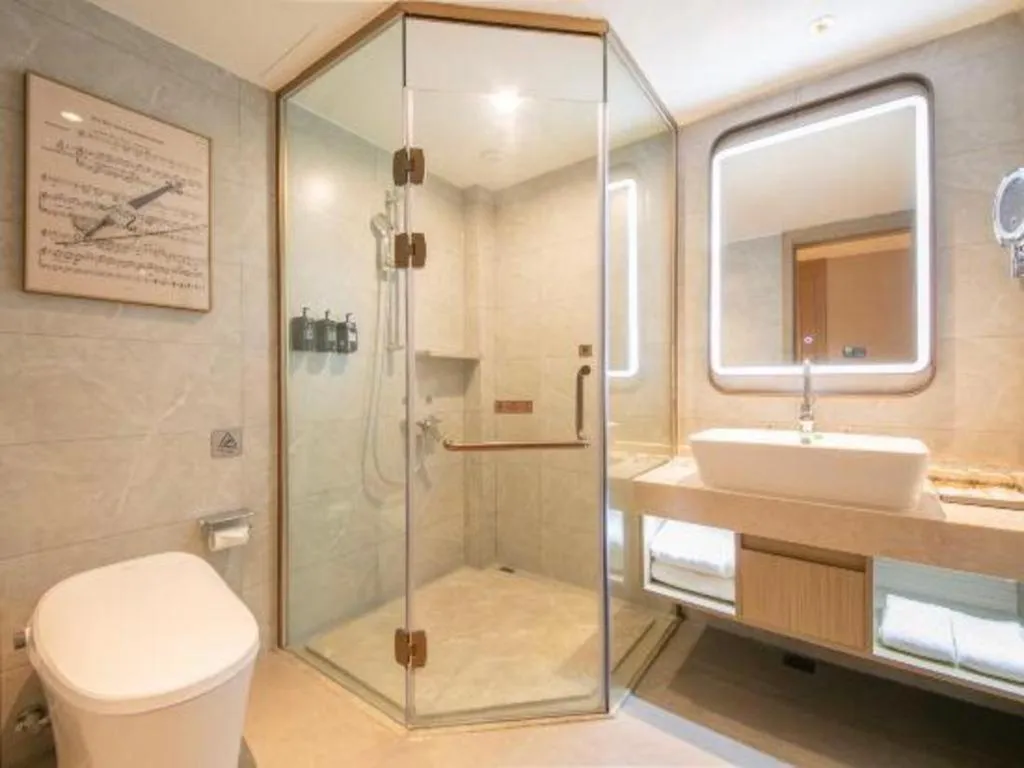 Vienna Hotel Hubei Jinzhou Changjiang University