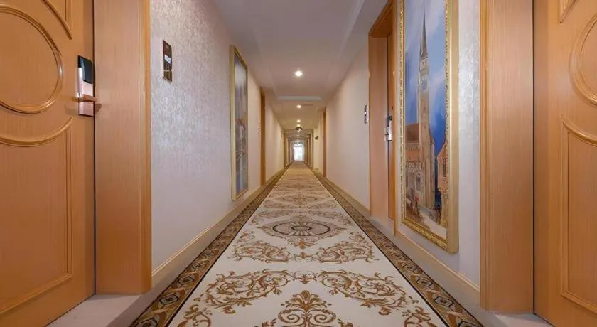 Vienna Hotel Hubei Jinzhou Changjiang University