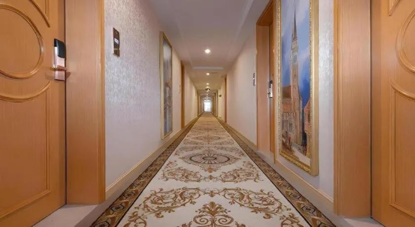 Vienna Hotel Hubei Jinzhou Changjiang University