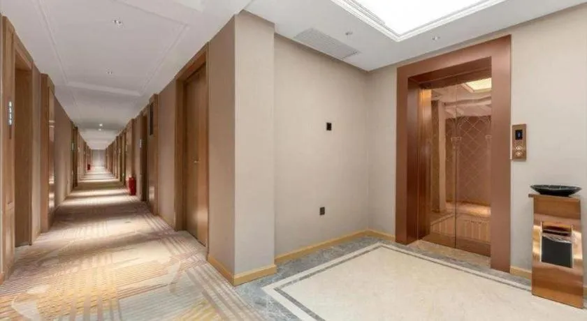 Vienna Hotel Hubei Jinzhou Changjiang University