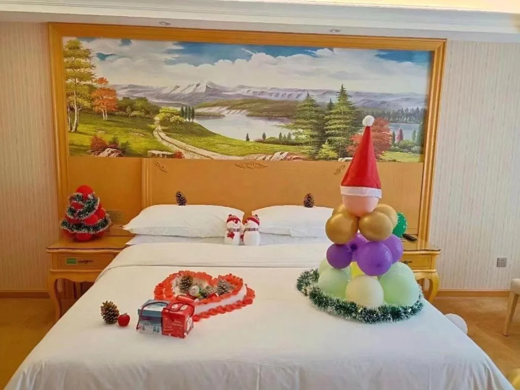 Bed in Vienna Hotel Guangxi Guilin Gongchengtianjie