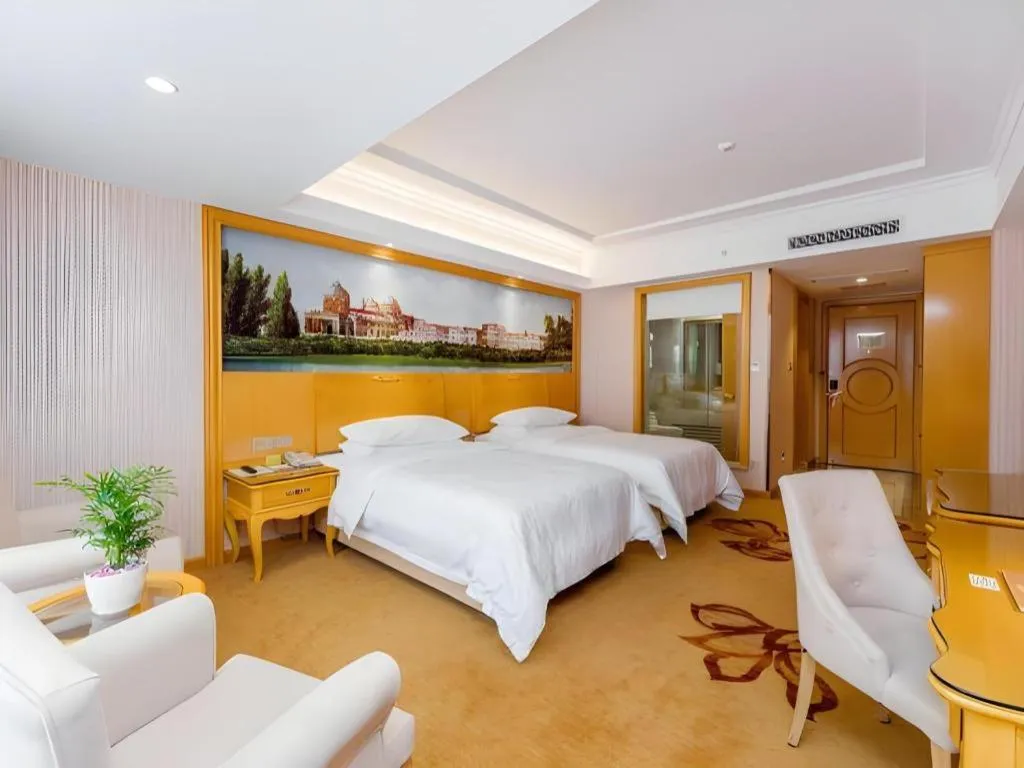 Bed in Vienna Hotel Guangxi Guilin Gongchengtianjie