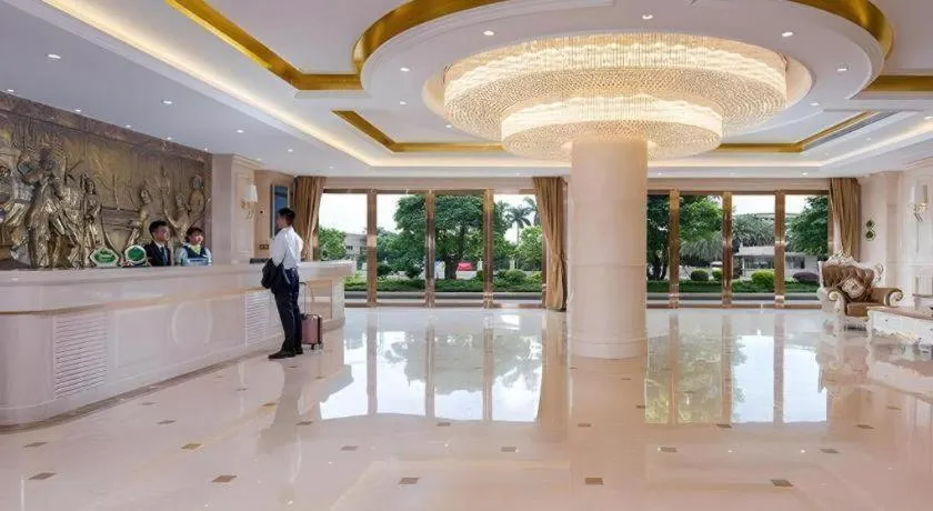 Vienna Hotel Guangdong Zhongshan Xiaolan High-Speed Railway Station