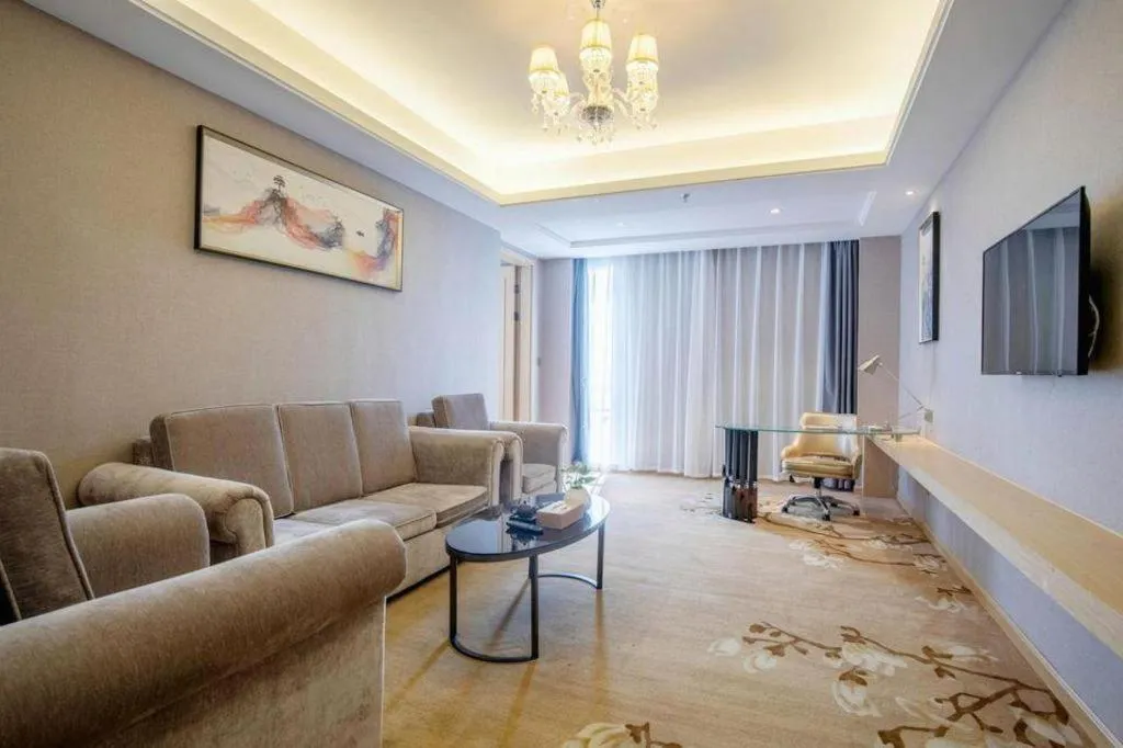 Vienna Hotel Guangdong Zhongshan Xiaolan High-Speed Railway Station