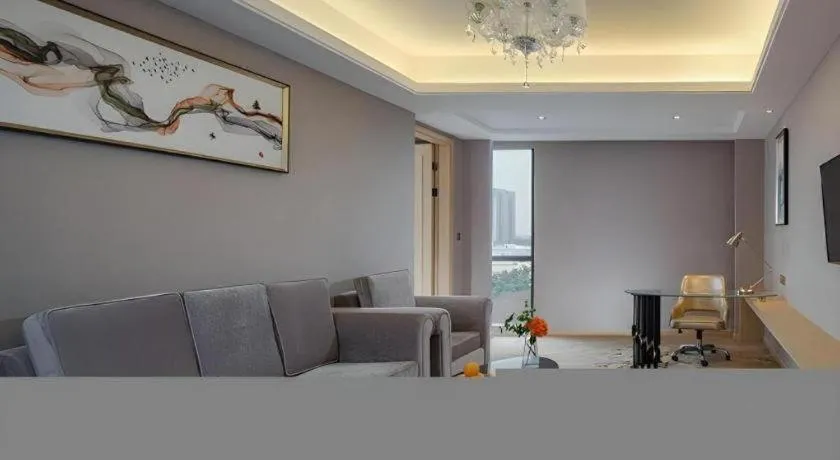 Vienna Hotel Guangdong Zhongshan Xiaolan High-Speed Railway Station