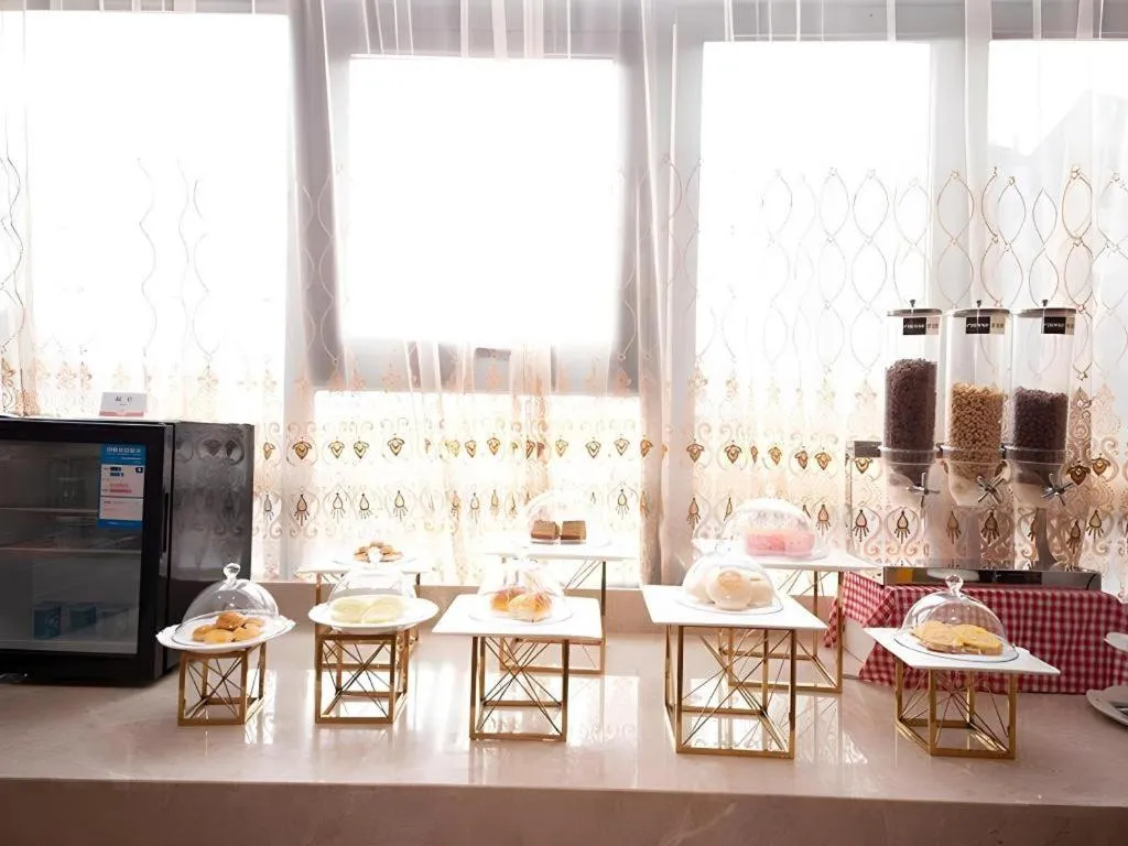 Vienna Hotel Xuzhou Junsheng Plaza Benteng Avenue Metro Station