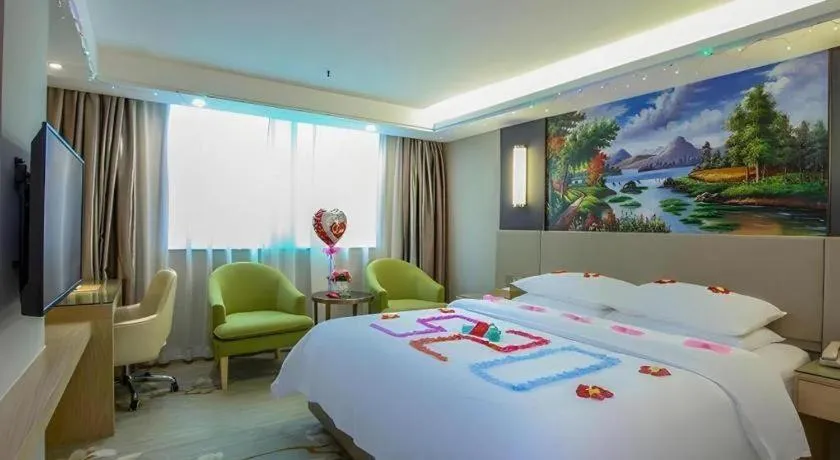 Bed in Venus International Hotel Guangdong Huizhou West Lake