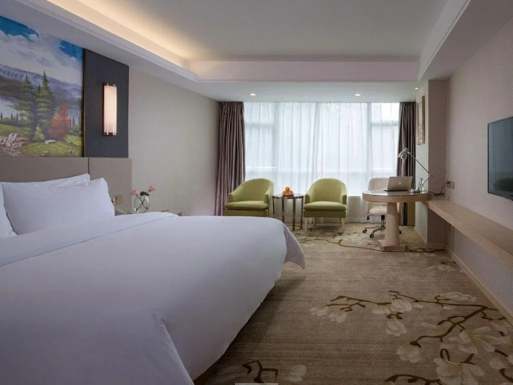 Bed in Venus International Hotel Guangdong Huizhou West Lake