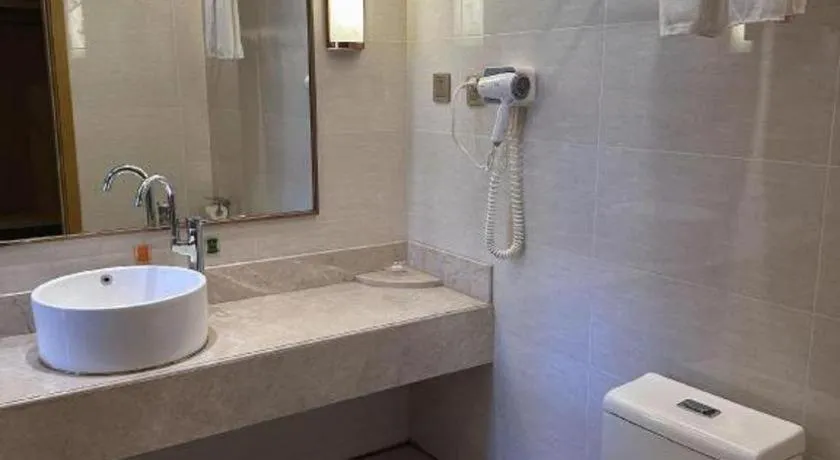 Vienna Hotel Fuzhou Changle Shouzhan Hangcheng Metro Station