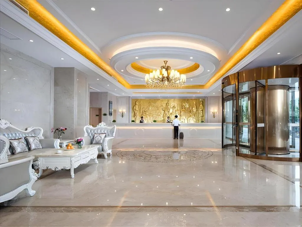 Vienna Hotel Fuzhou Changle Shouzhan Hangcheng Metro Station