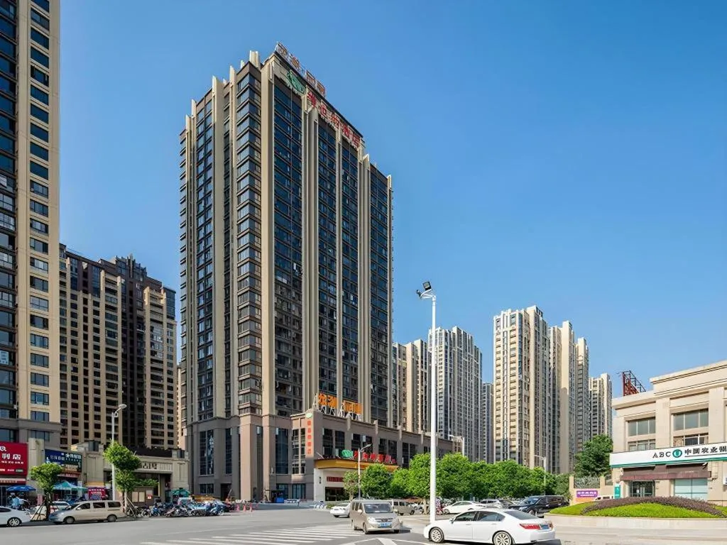 Vienna Hotel Fuzhou Changle Shouzhan Hangcheng Metro Station