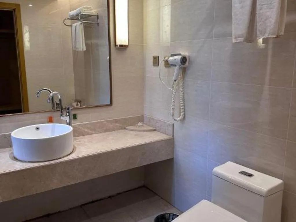 Vienna Hotel Fuzhou Changle Shouzhan Hangcheng Metro Station