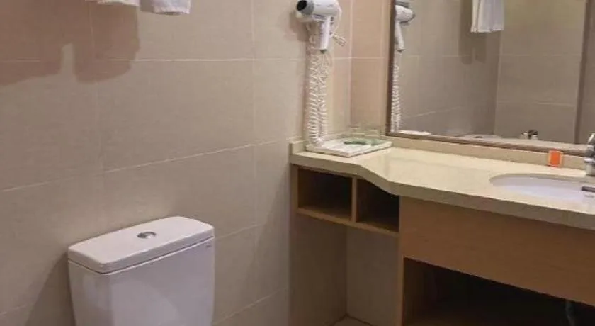 Vienna Hotel Fuzhou Changle Shouzhan Hangcheng Metro Station