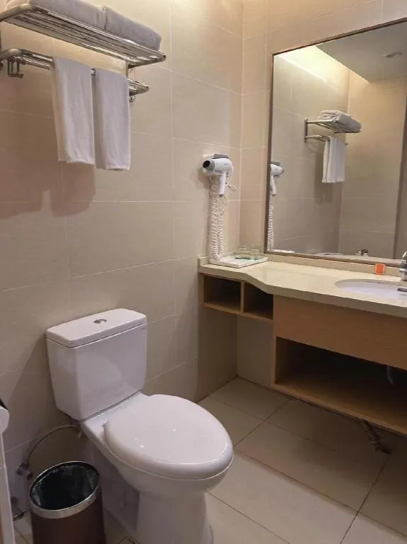 Vienna Hotel Fuzhou Changle Shouzhan Hangcheng Metro Station