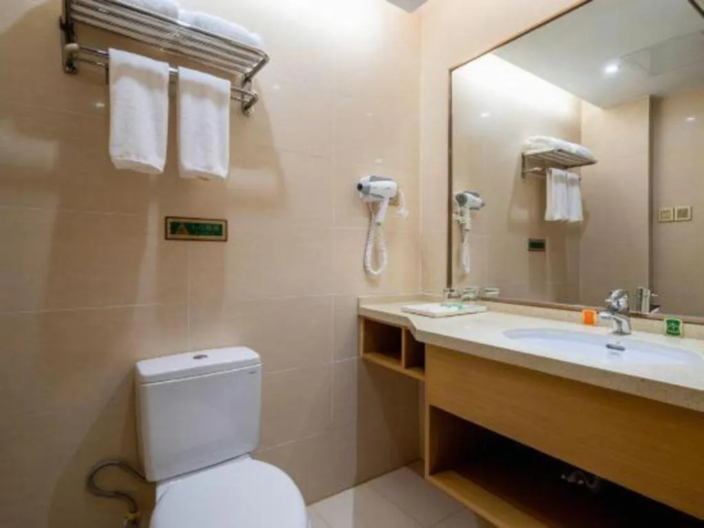 Vienna Hotel Fuzhou Changle Shouzhan Hangcheng Metro Station