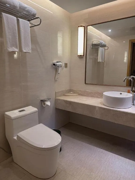 Vienna Hotel Fuzhou Changle Shouzhan Hangcheng Metro Station