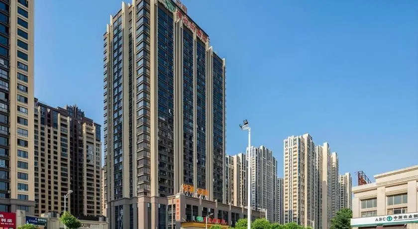 Vienna Hotel Fuzhou Changle Shouzhan Hangcheng Metro Station