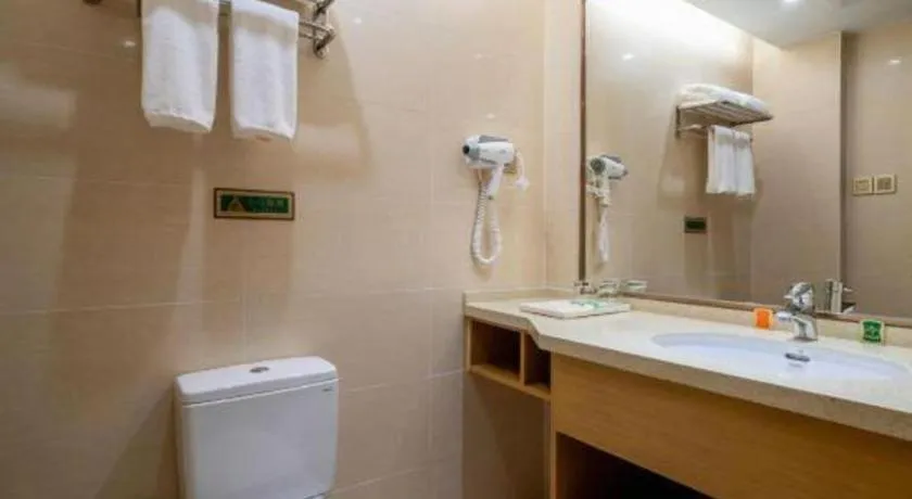 Vienna Hotel Fuzhou Changle Shouzhan Hangcheng Metro Station