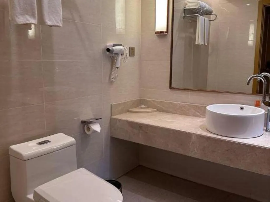 Vienna Hotel Fuzhou Changle Shouzhan Hangcheng Metro Station